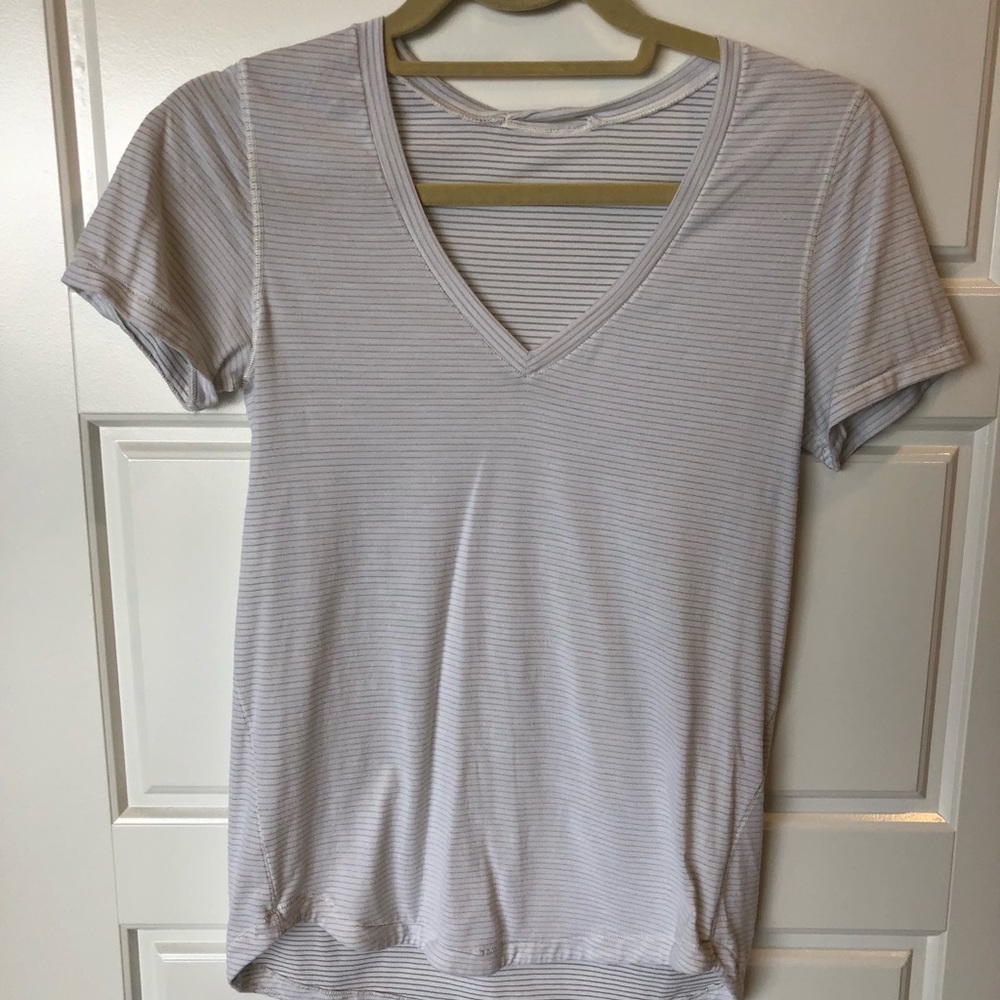 Lululemon T-shirt Sz 4